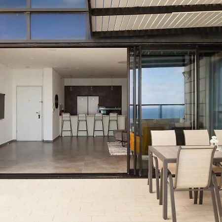 Апартаменты Oַ&O Group- Luxury Penthouse Jacuzzi Sea 36 Floor Бат-Ям Экстерьер фото
