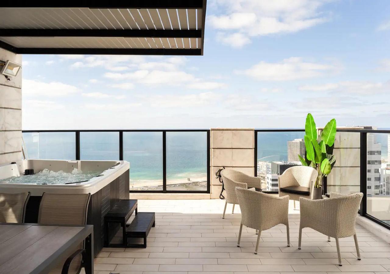 Апартаменты Oַ&O Group- Luxury Penthouse Jacuzzi Sea 36 Floor Бат-Ям Экстерьер фото
