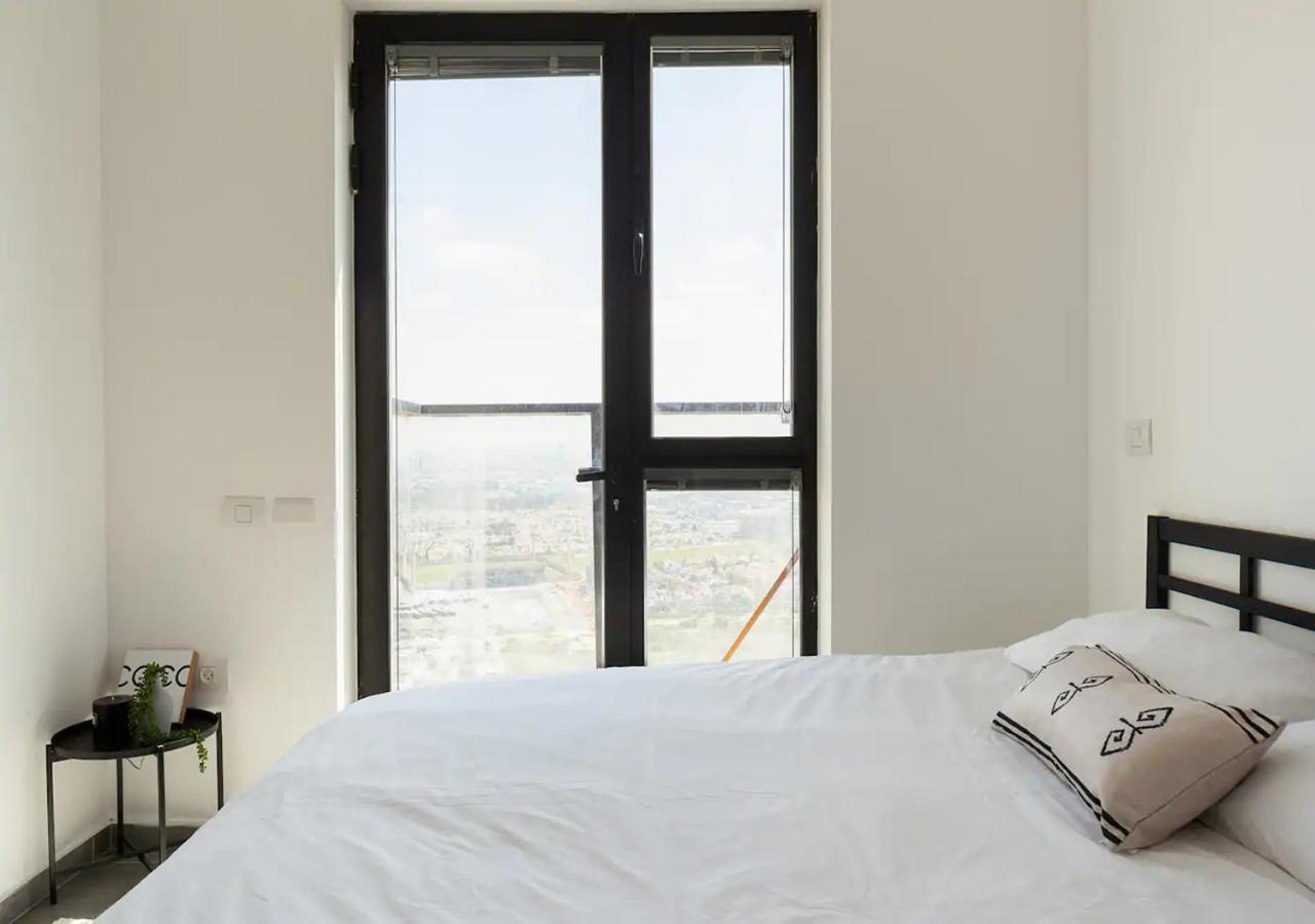 Апартаменты Oַ&O Group- Luxury Penthouse Jacuzzi Sea 36 Floor Бат-Ям Экстерьер фото